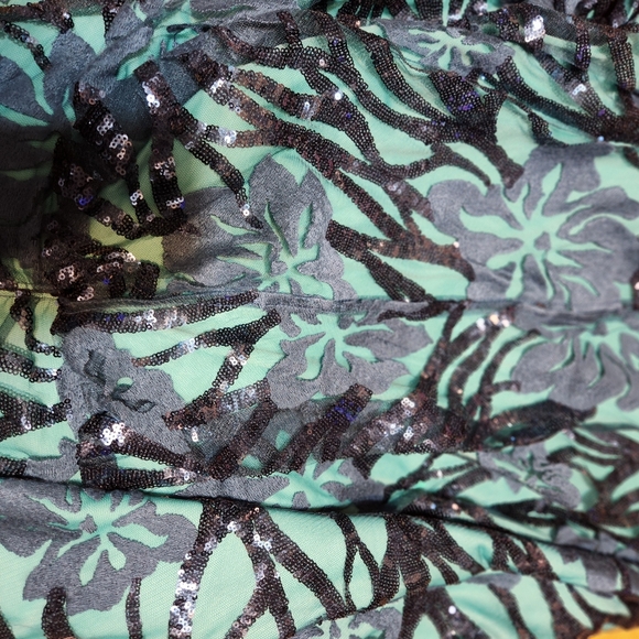 TADASHI SHOJI Elegant Peacock Blue/Green Sequin Dress - Picture 9 of 17